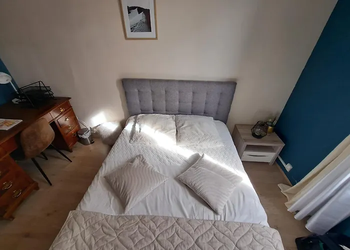 Spacieuse Quartier Populaire Nimes